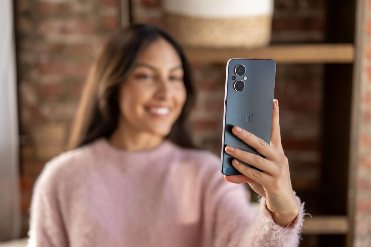 OnePlus Nord N20 5G selfie