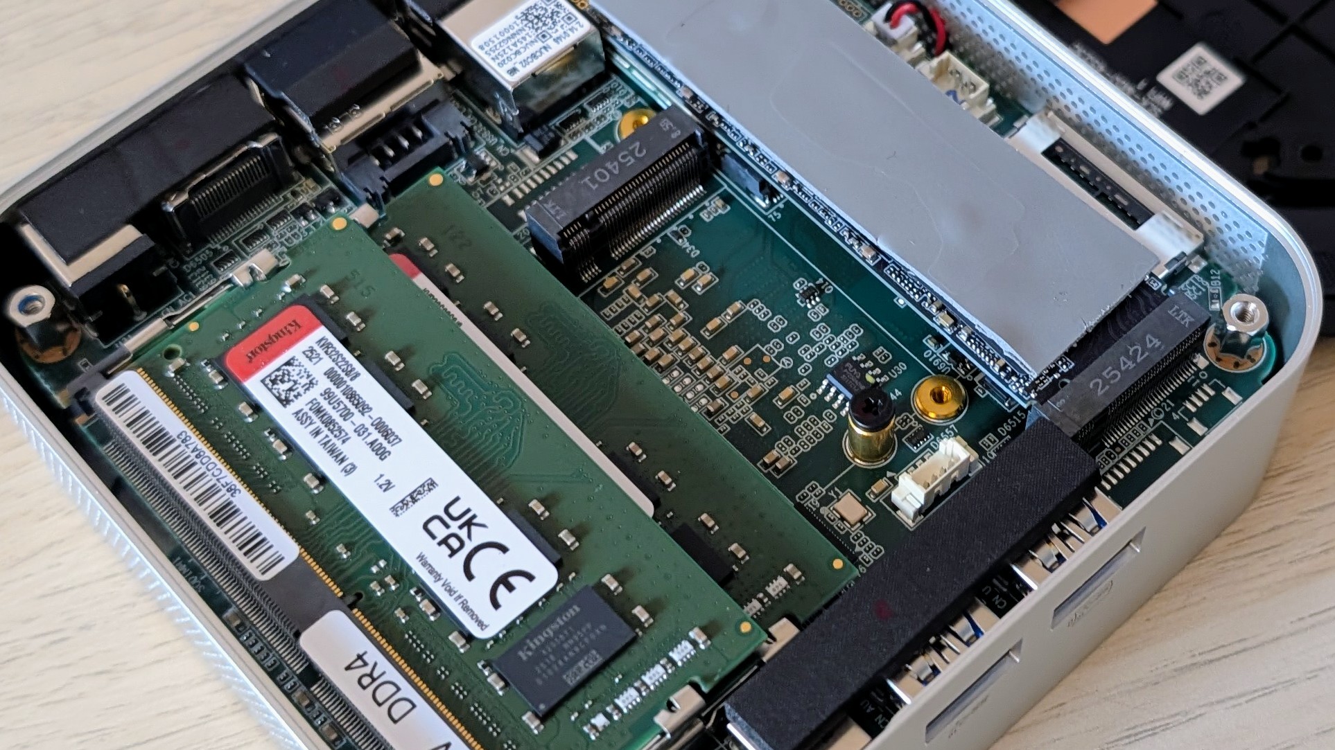 The Geekom A5 on a desk