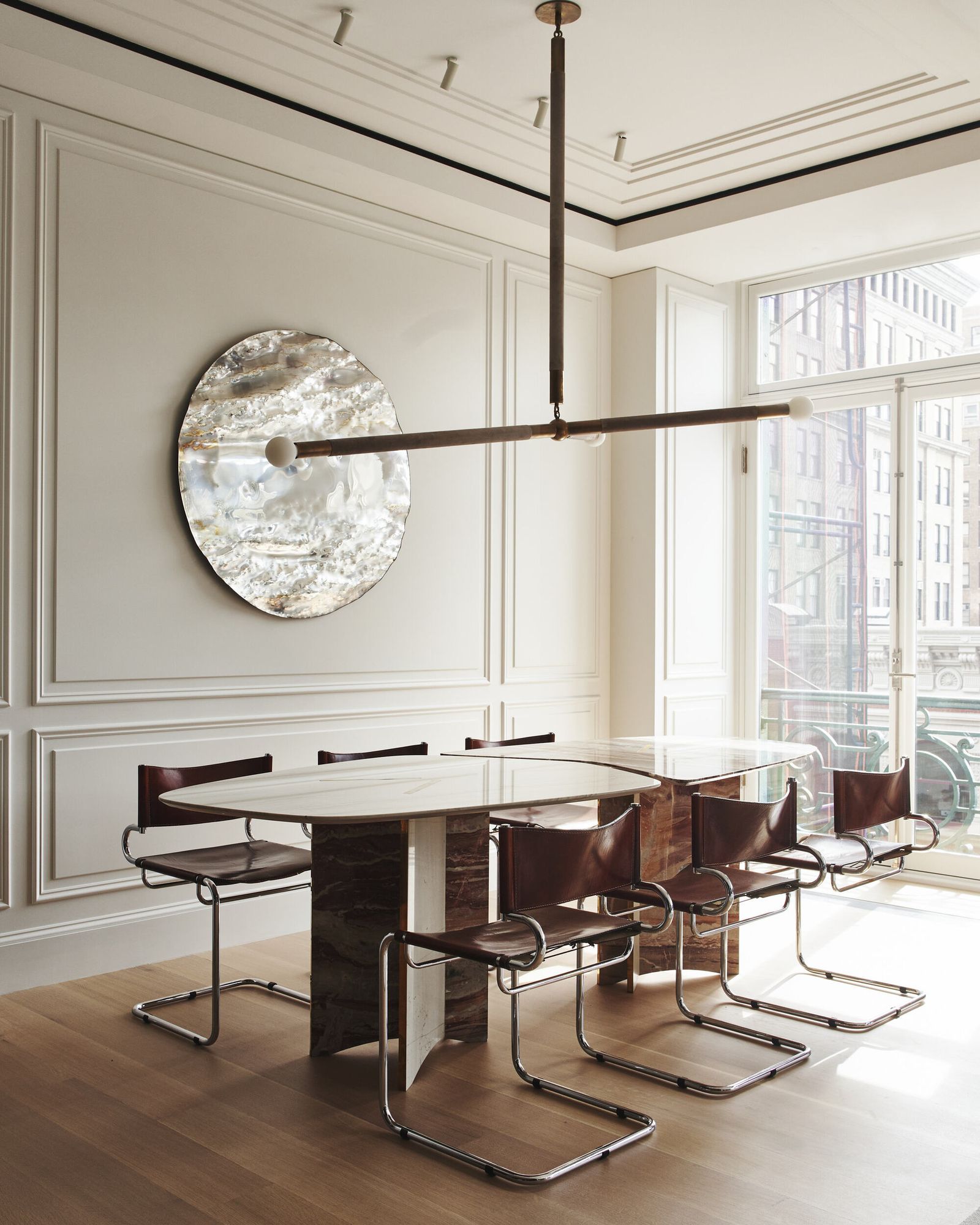A Detailed Guide to Decorative Plasterwork in Interiors | Livingetc