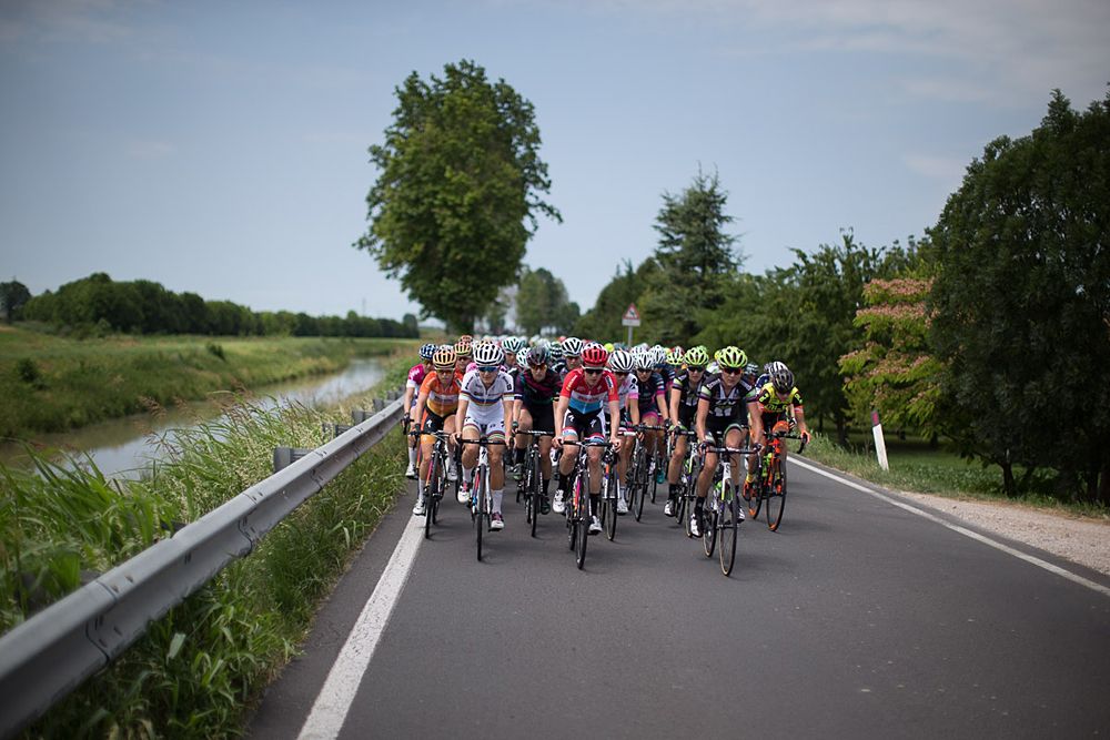 Boels-Dolmans Cycling Team at strength at the front of the peloton during the Giro Rosa 2016 - Stage 3