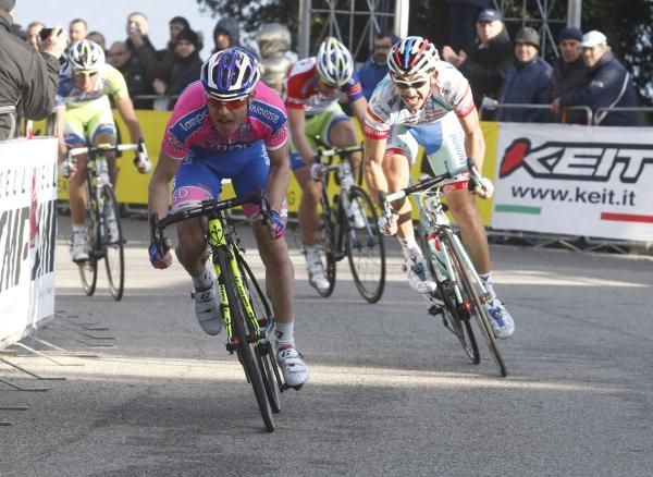 Damiano Cunego (Lampre-ISD) takes flight.