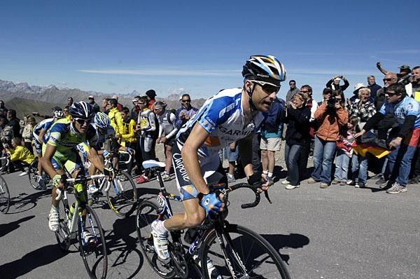 Vande Velde kept his cool when he was dropped and stayed in his own pace.