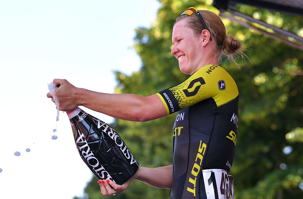 Jolien D'hoore (Mitchelton-Scott) wins the third stage at the Giro Rosa