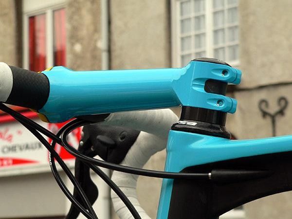 Astana's Andrey Kashechkin was using Rotor's new ultralight S1 stem.