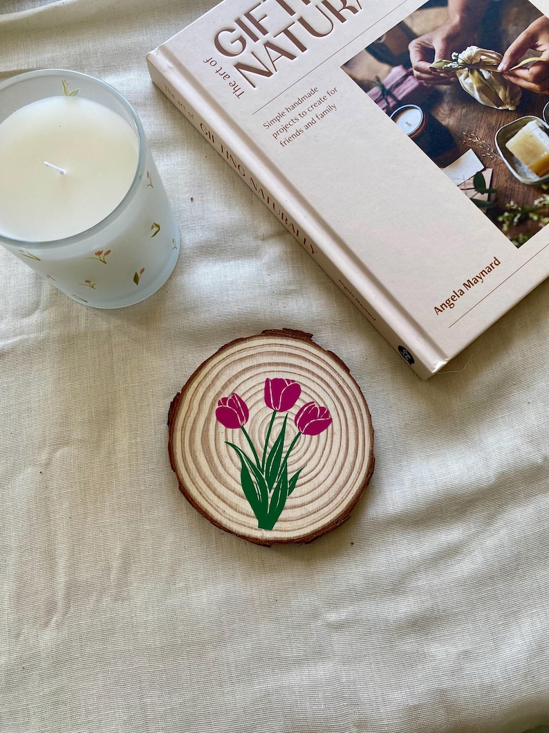 Tulips Wooden Coaster, Mothers Day, Spring/summer Decor, Gift for Easter, Weddings, Birthday, Housewarming, Rustic Handcrafted Gifts