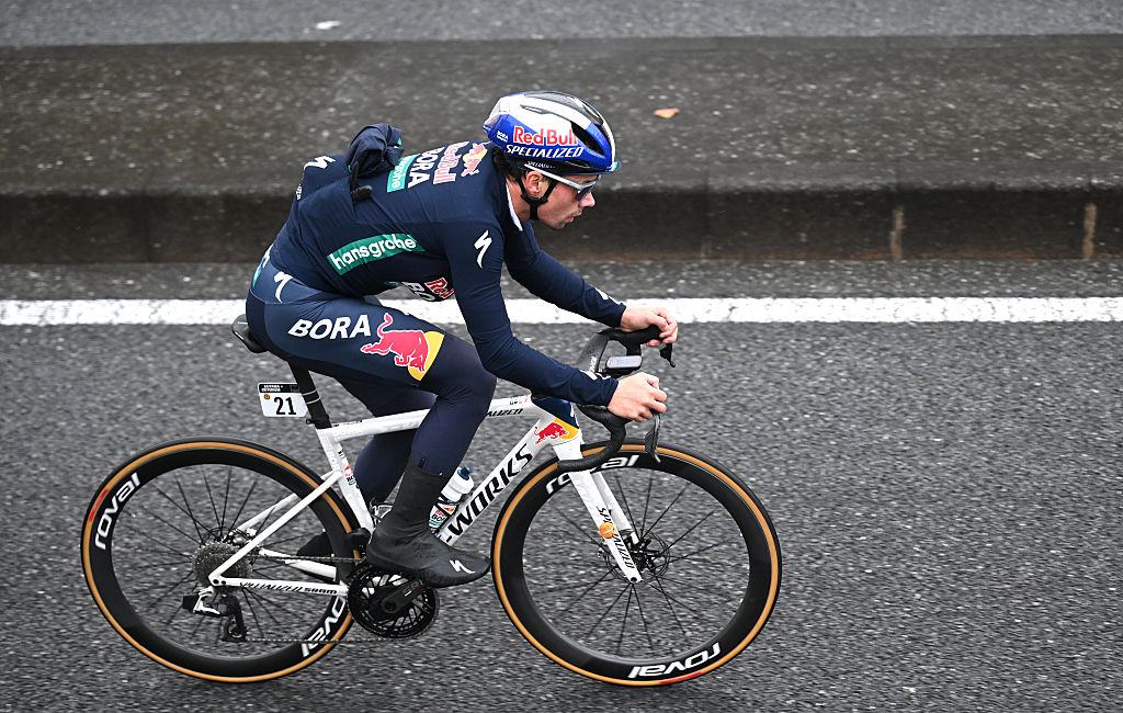 Riders during the 2025 Tour de France Saitama Criterium