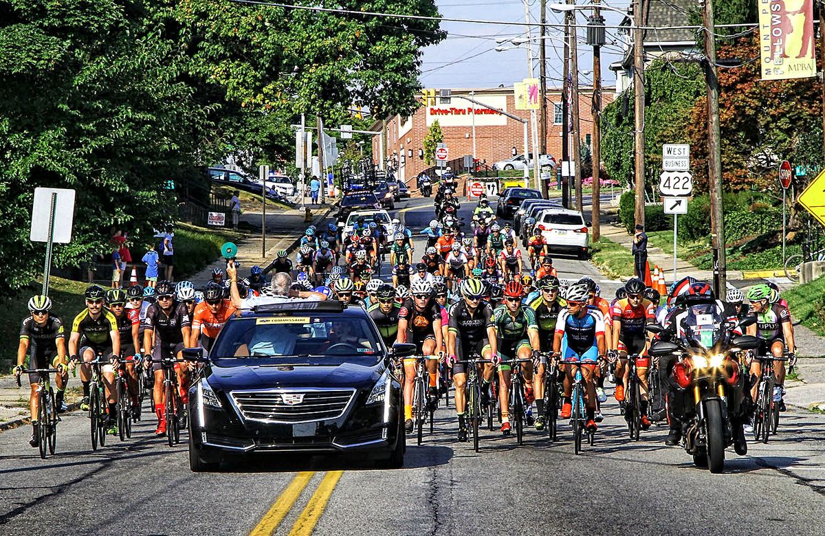 The neutral start to the race