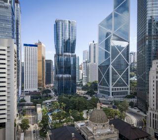 The Henderson, a ZHA tower in Hong Kong with a curved glass facade