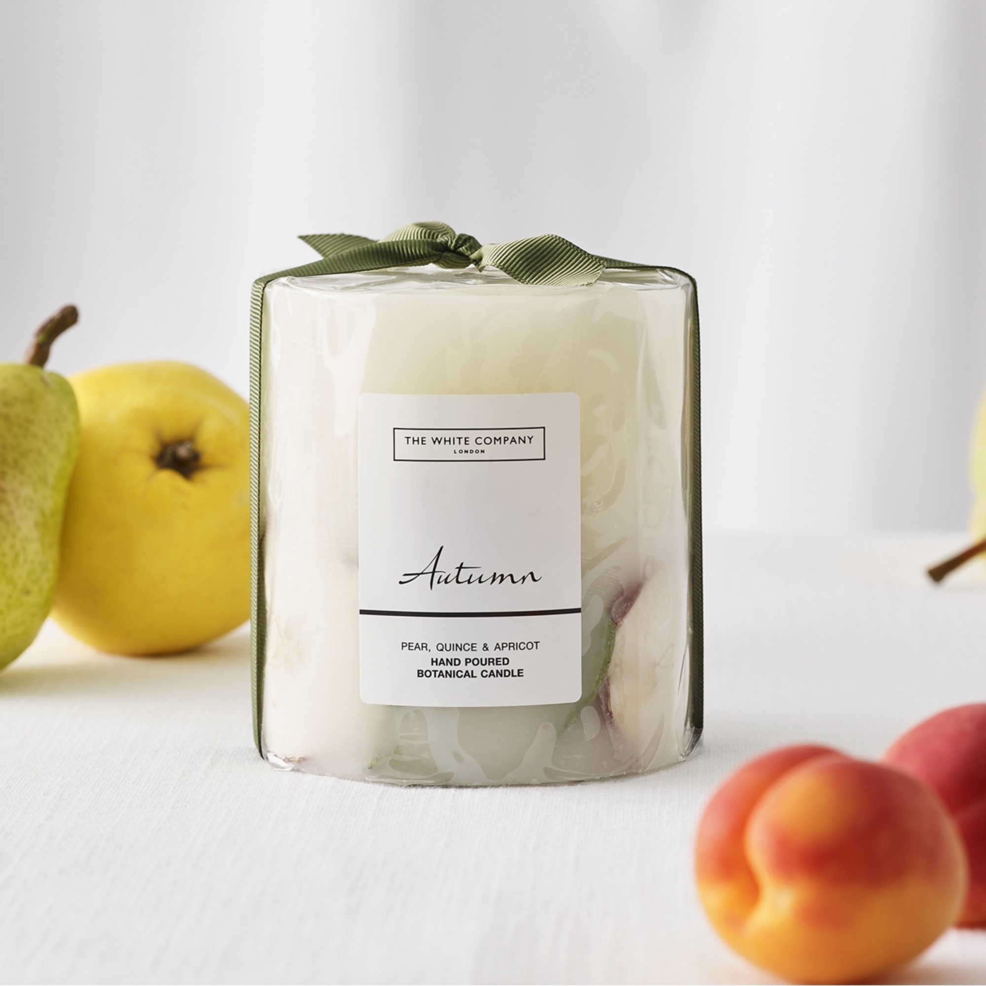 The White Company Autumn Botanical Candle &amp;ndash; Medium