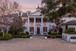 Rob Lowe's mansion