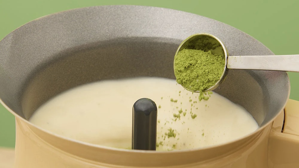 Bird & Blend Tea Co. Matcha Latte Magic Whisk