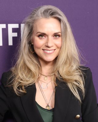 gray hair - Hilarie Burton