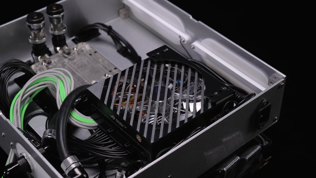 Porsche Wheel PC from JCustom &amp; GeForce Garage