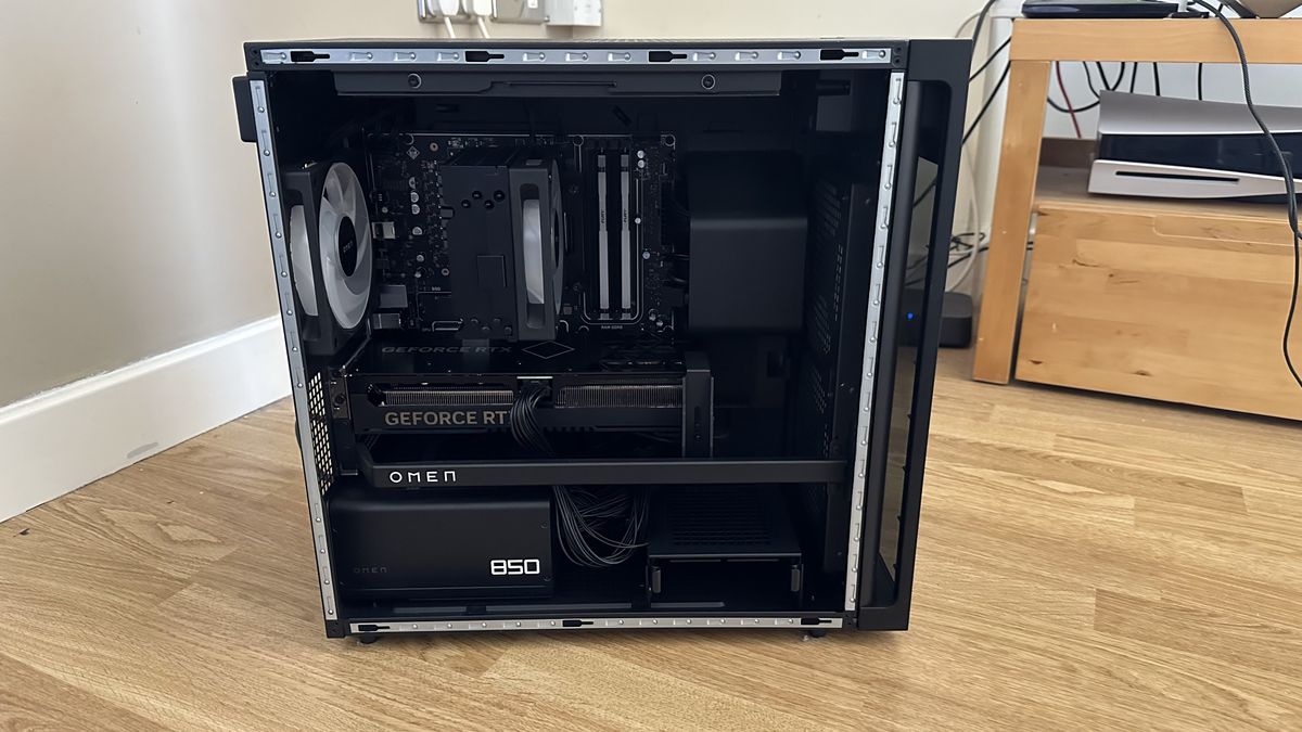 The inside of the HP Omen 35L