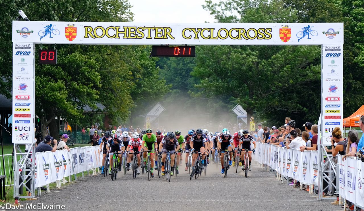 Elite Men's start at Genesee Valley Park