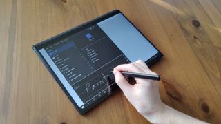 Laptop in tablet mode 2_HP Elite Folio