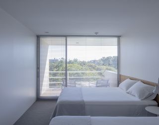 House in the Dune by Worrell Yeung, bedroom
