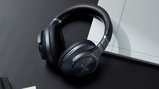Technics EAH-A800 listing image showing black headphones on a desktop