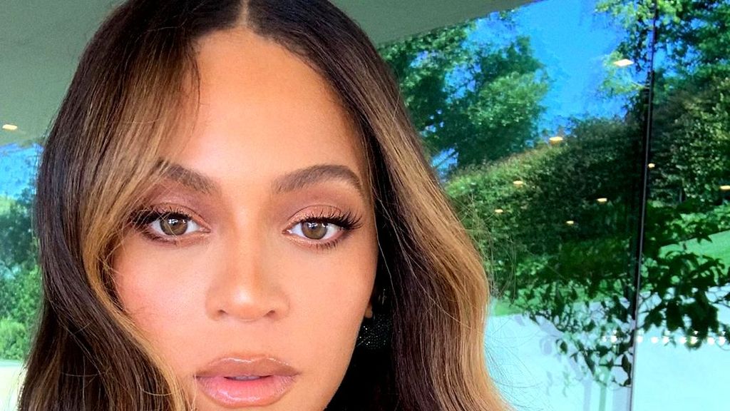 Beyonce's Makeup in This Selfie Is All the Beauty Inspiration You Need ...