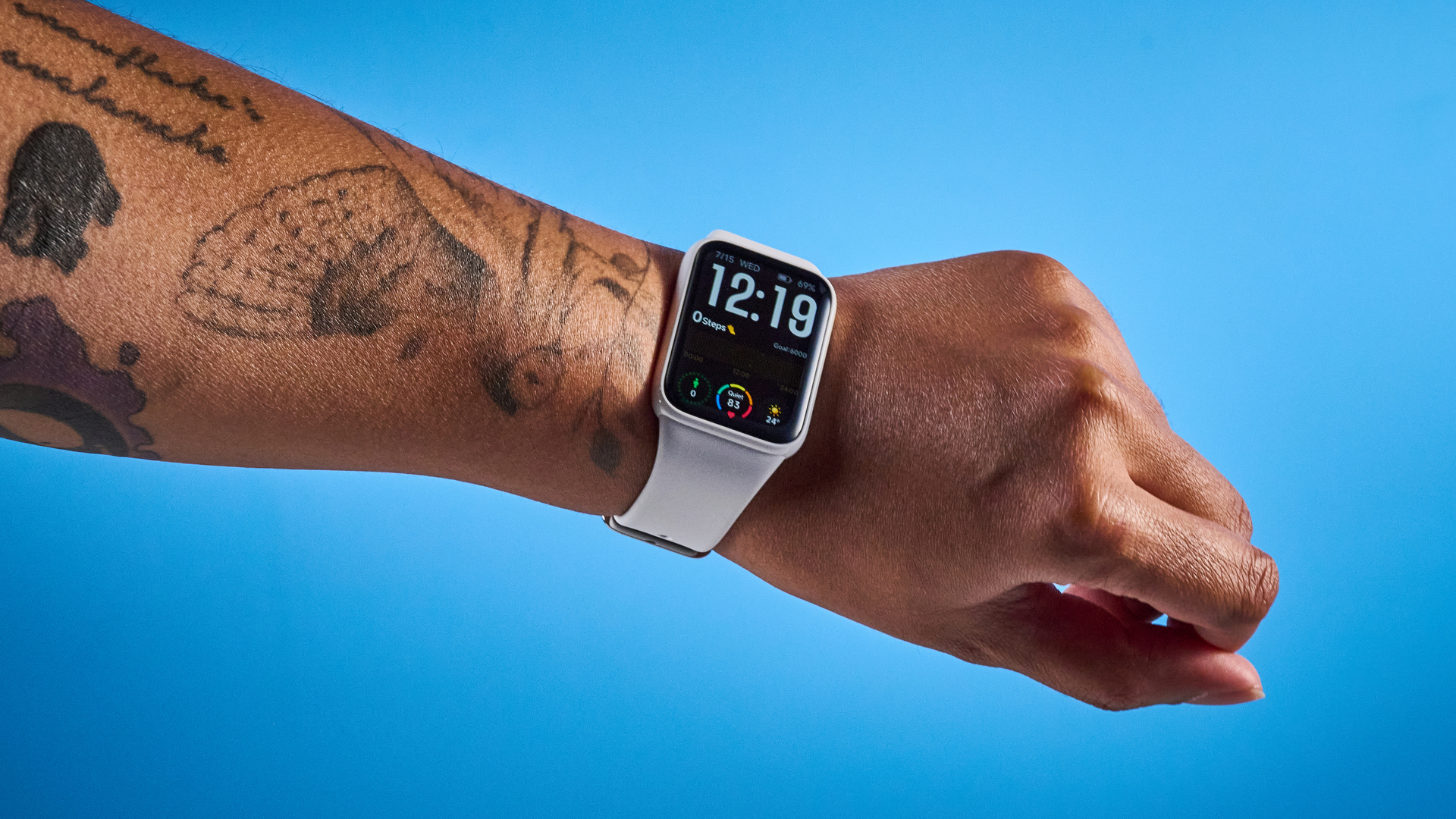 A person wearing a Xiaomi Smart Band 10 Pro