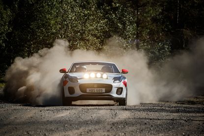 Jaguar F-Type rally