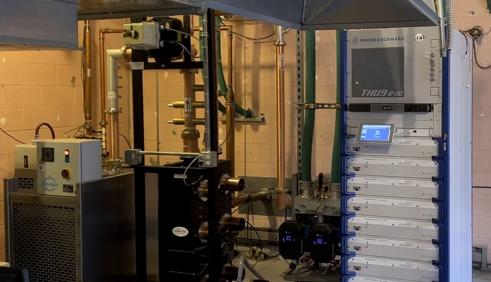 Rohde &amp; Schwarz transmitter