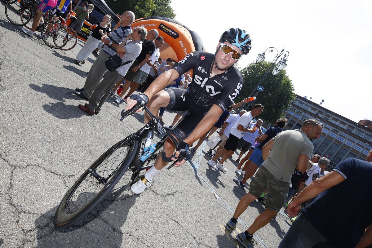 Elia Viviani at the start of the Italian national championship road race