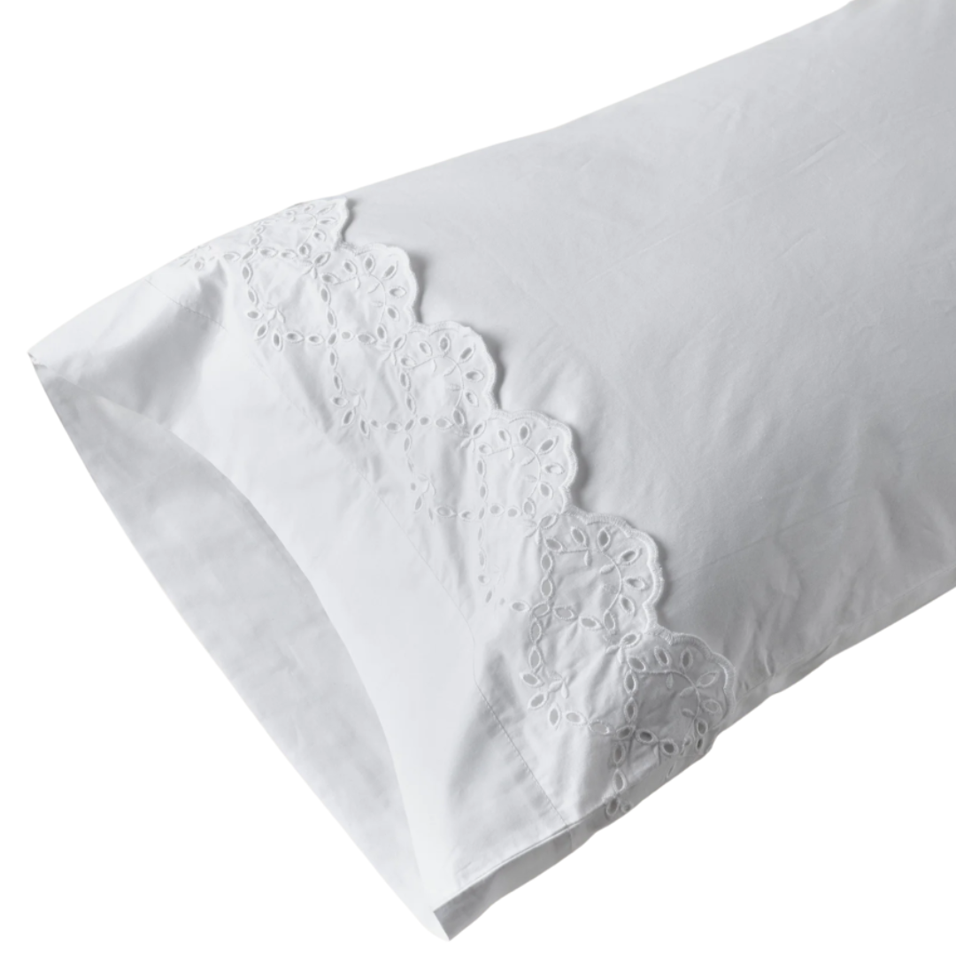 Eyelet Scallop Edge Sheet Set