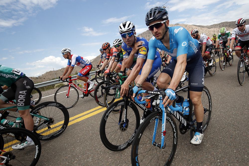 The peloton in action near the end of stage 4 in San Juan