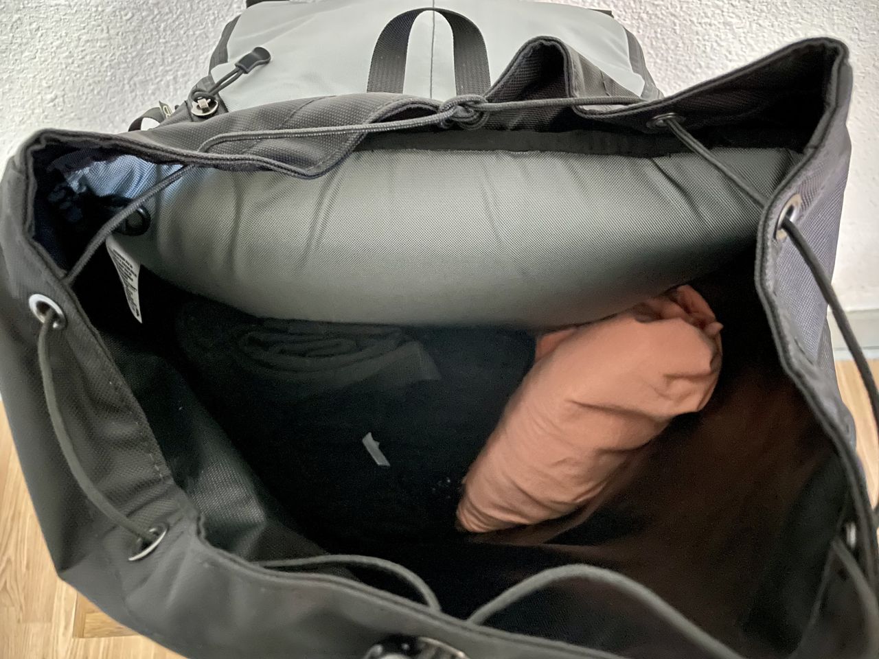 Tom Bihn Shadow Guide V2 33 Main Interior Full