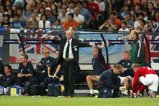 SAPPORO, JAPAN - June 7: Sven Goran Eriksson, England Manager on the side line during the FIFA World Cup Finals 2002 Group F match between Argentina and England at Sapporo Dome on June 7, 2002 in Sapporo, Japan. (Photo by Richard Sellers/Sportsphoto/Allstar via Getty Images)