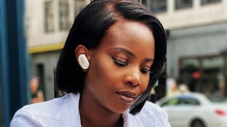 Bose QuietComfort earbuds white