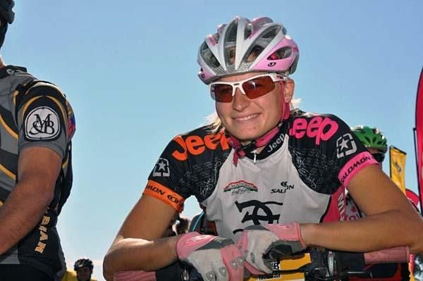 Women's winner Eszter Cluer (Jeep)