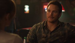 Jurassic World: Fallen Kingdom Chris Pratt Owen and Claire at the bar