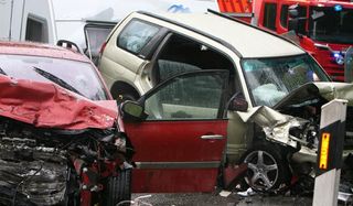 car crash teens driving license limits