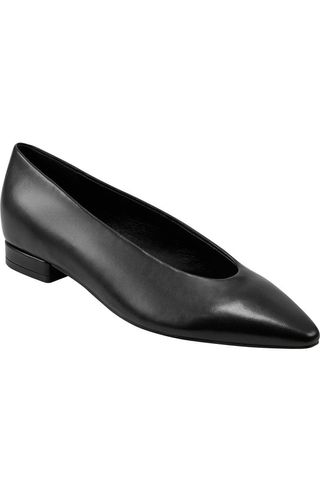 Gunner Pointed Toe Flat