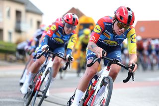 Ronde de Mouscron: Clara Copponi blasts away opposiiton to clinch powerful bunch sprint victory