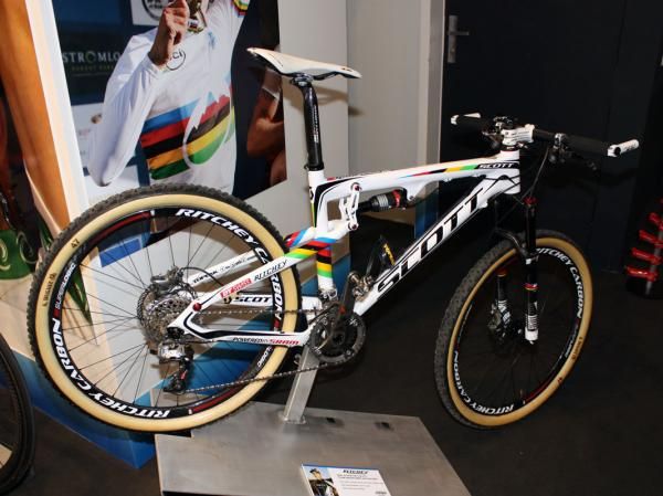 This Ritchey-equipped Scott (check out the tubulars!) belongs to current UCI cross-country world champion Nino Schurter.