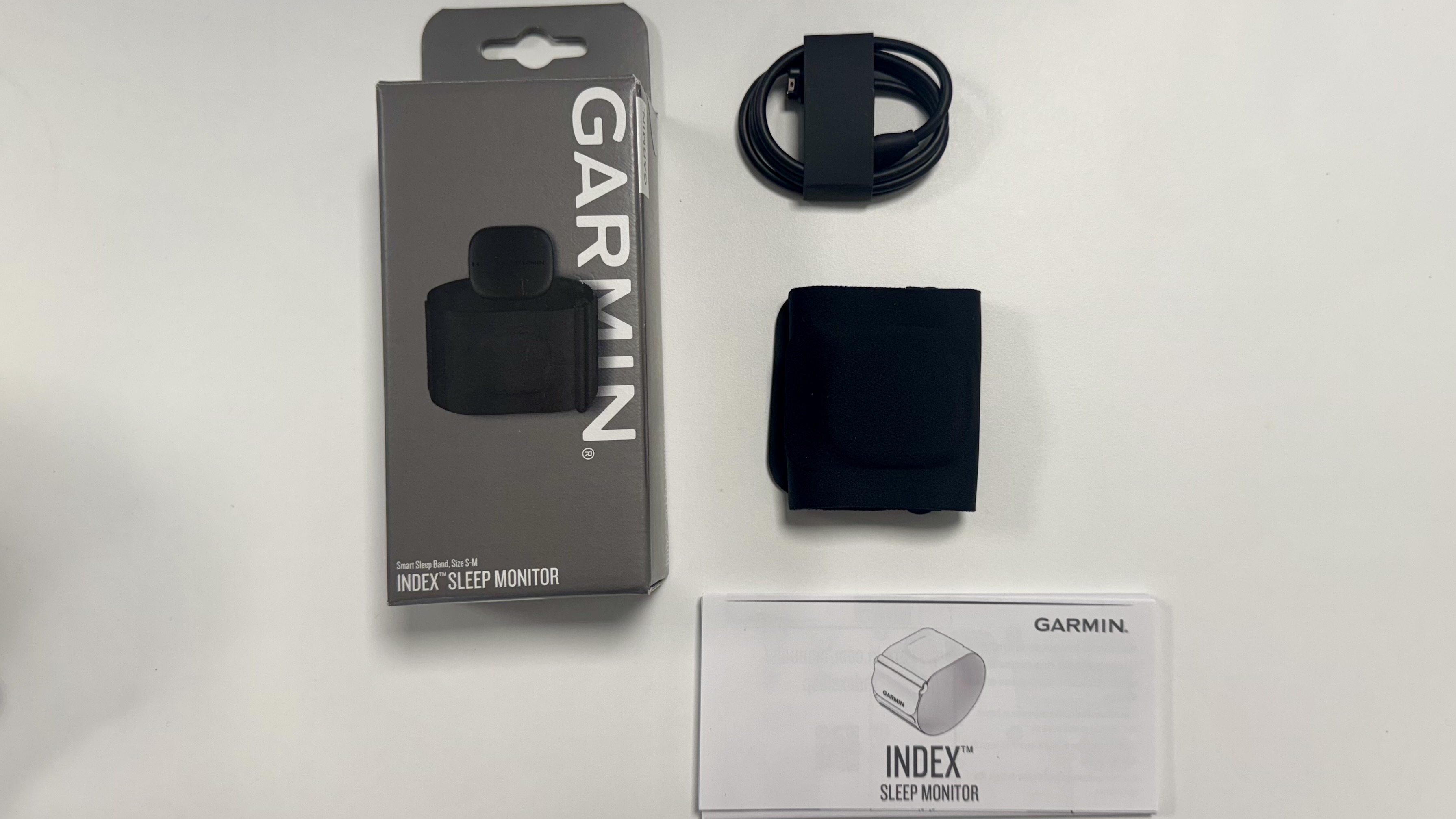 Everything that&#039;s in the Garmin Index Sleep Monitor box
