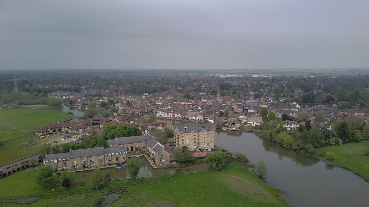 Photo of an urban area/town taken with the Holy Stone Sirius HS900