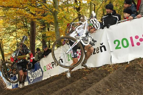 The monster staircase early in the race