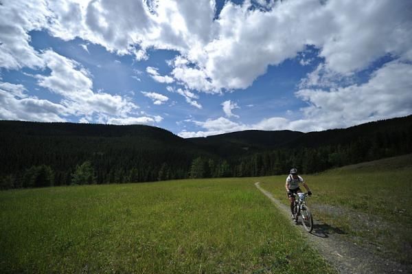 A bright and sunny day for racers on stage 5