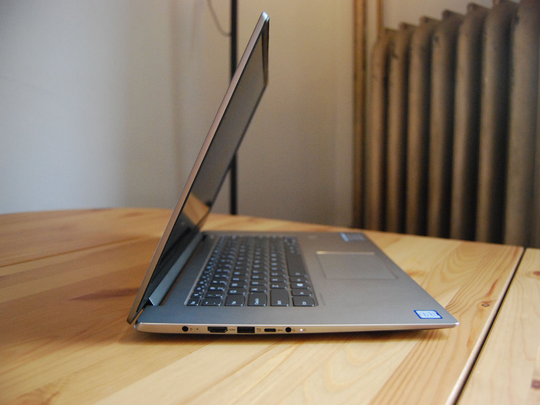 Lenovo 530S review: Outstanding performance, so-so display | Central