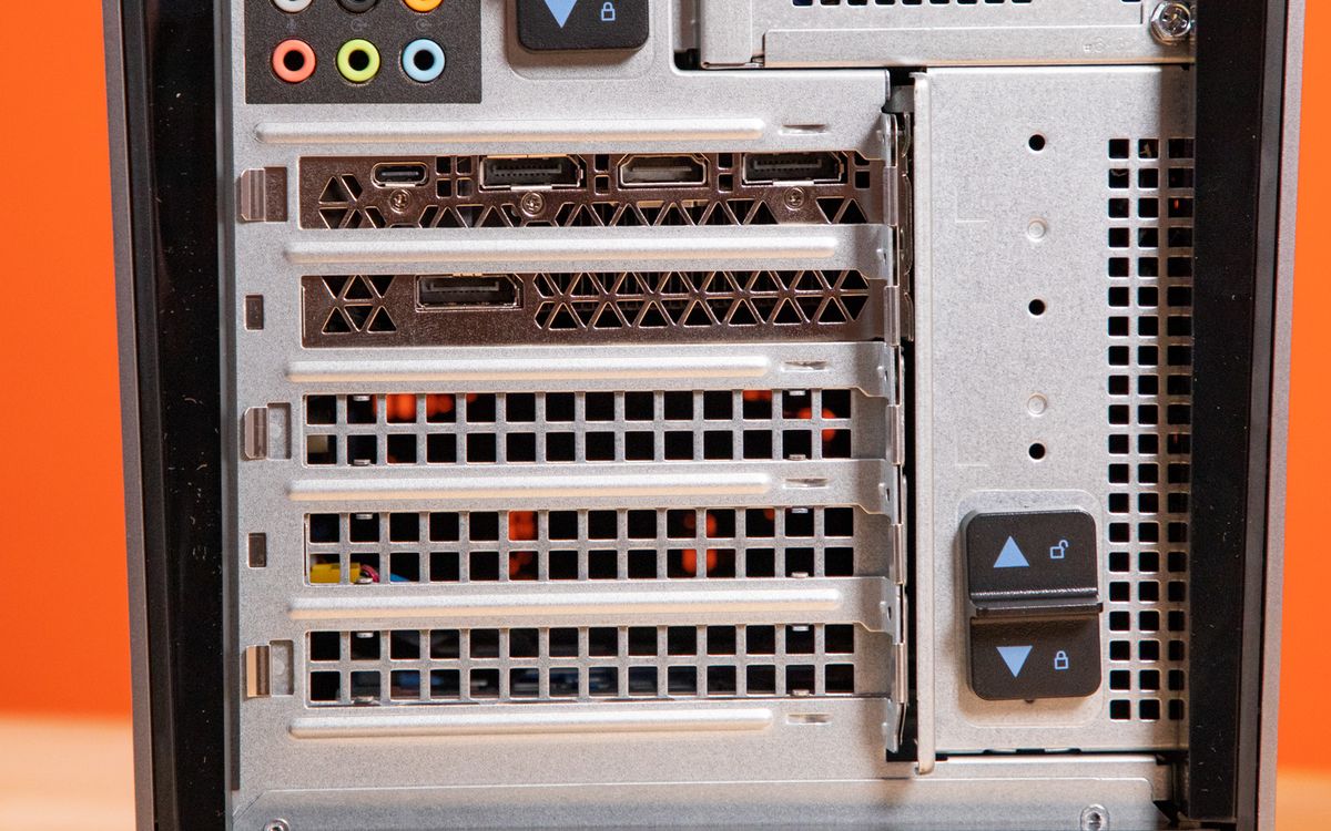 Alienware Aurora R8 Review: The Gaming PC King Gets RTX Power | Tom's Guide