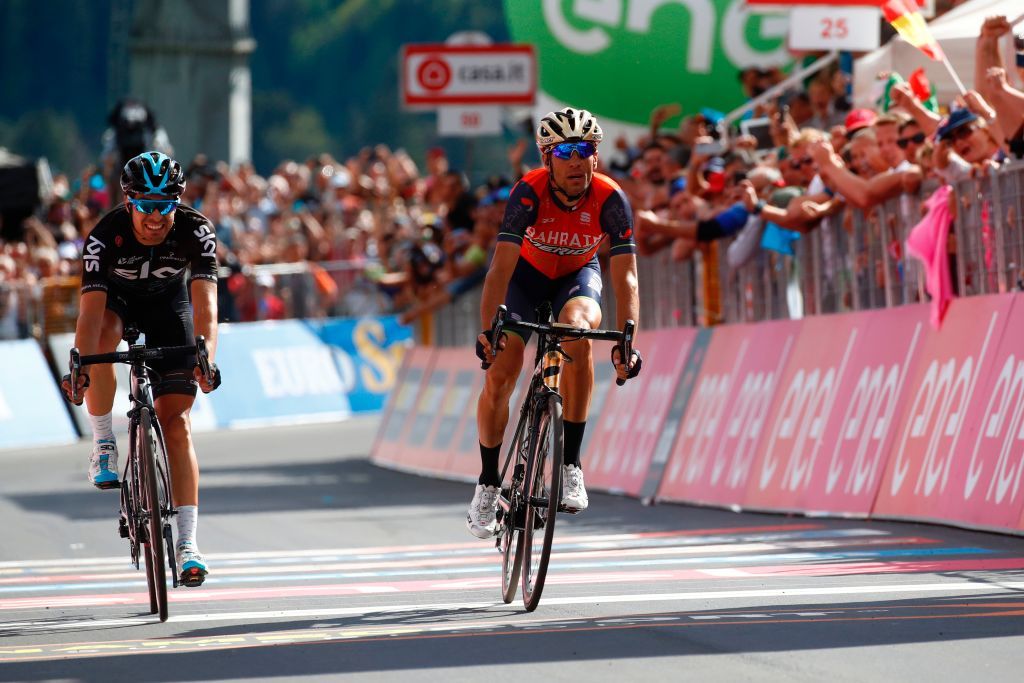 Vincenzo Nibali wins the Giro d'Italia's 16th stage
