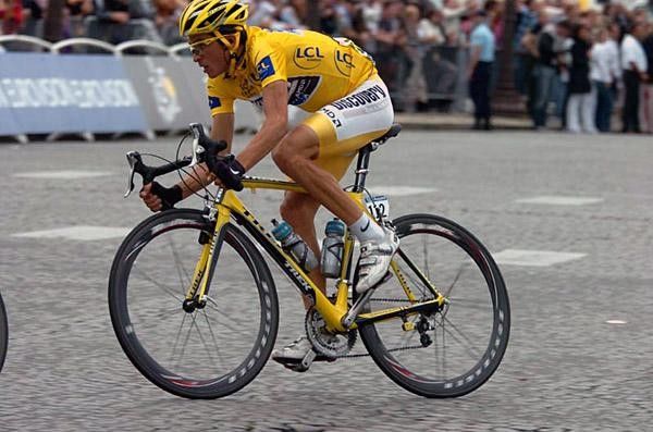 Contador on a special yellow Trek