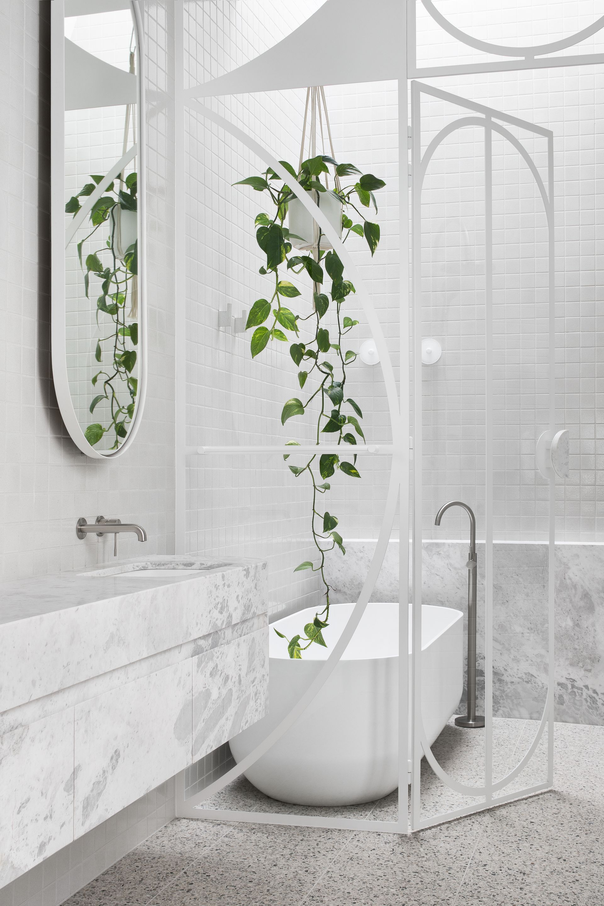 Who Says Shower Enclosures Can't be Glam? 6 Inspiring Ideas | Livingetc