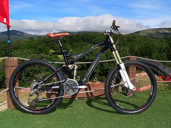 The Enduro SL platform receives mostly minor updates for 2008&hellip;