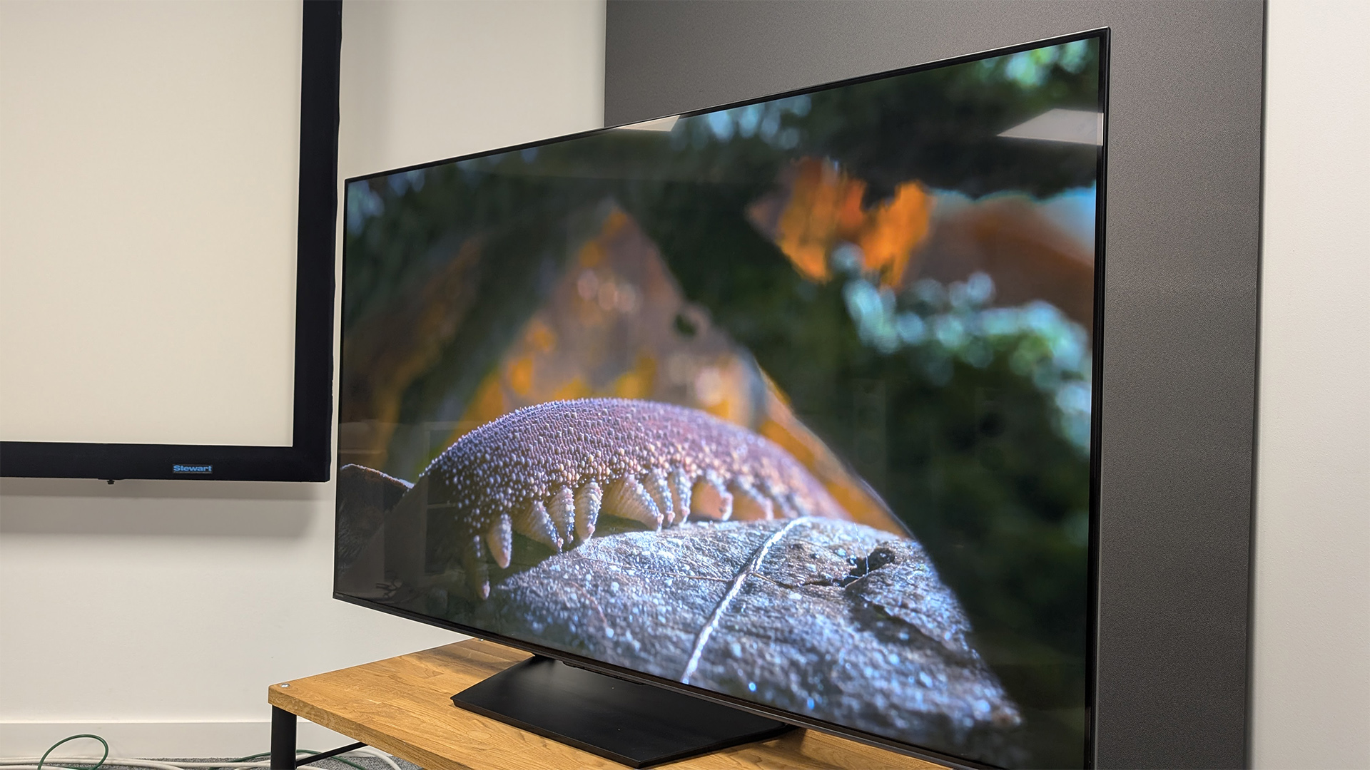 Hisense U7N (65U7N) mini LED TV