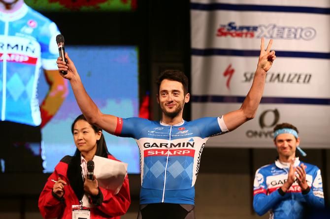 Nathan Haas plays to the crowd